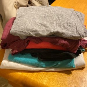 Set of 6 basics v- necks